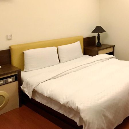 Zaw Jung Business Hotel Taichung Exterior foto