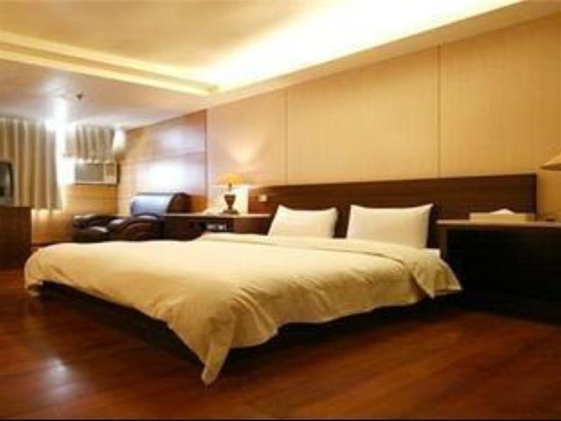 Zaw Jung Business Hotel Taichung Exterior foto